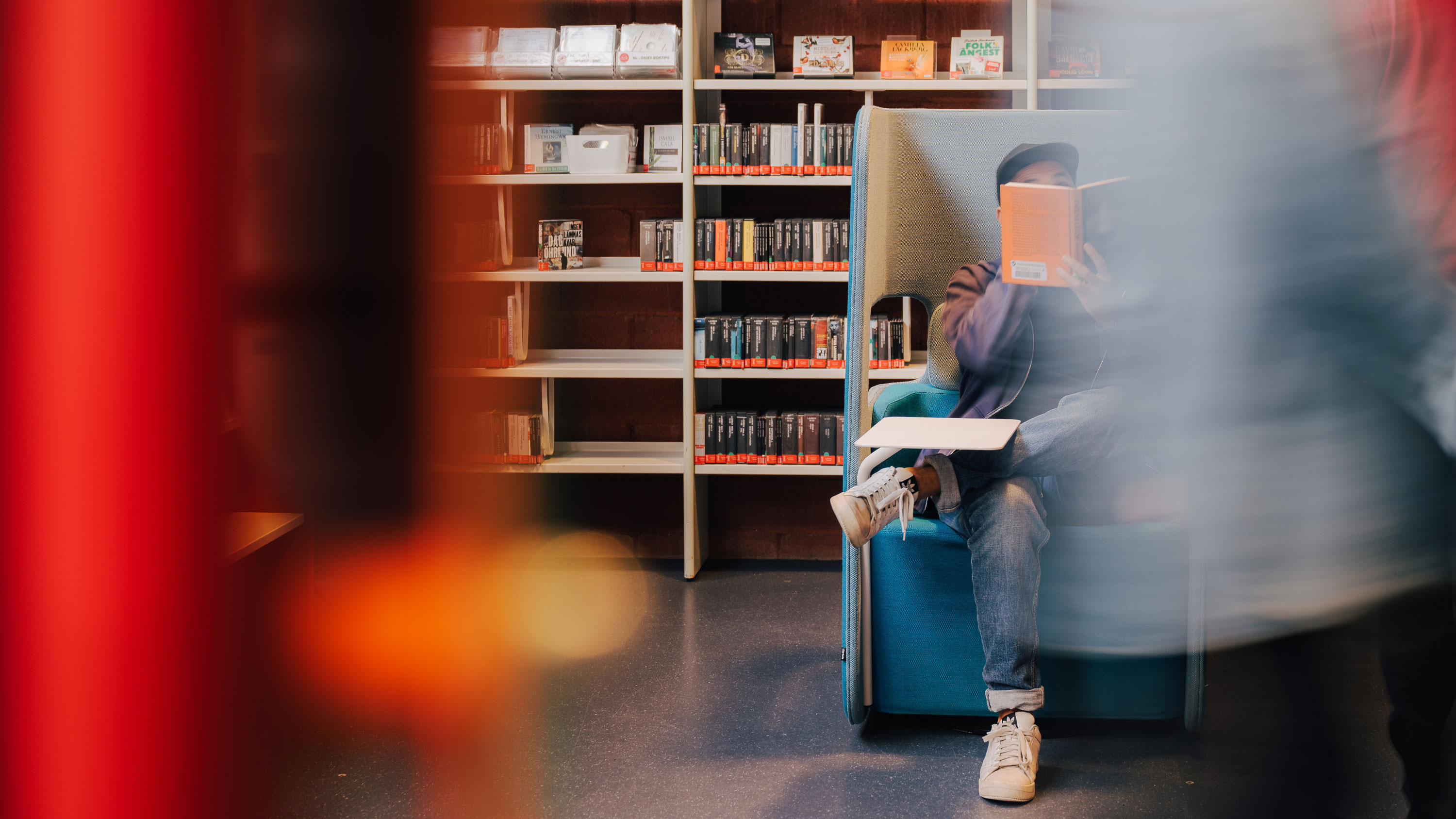 Läsplats-på-Hallunda-bibliotek.jpg